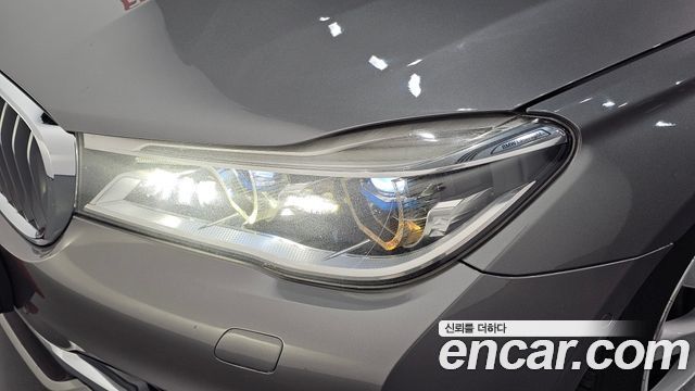 BMW 7-Series 2016 — photo 8
