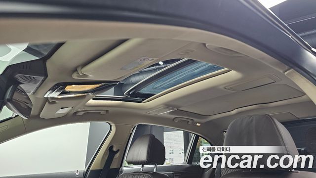 BMW 7-Series 2016 — photo 37