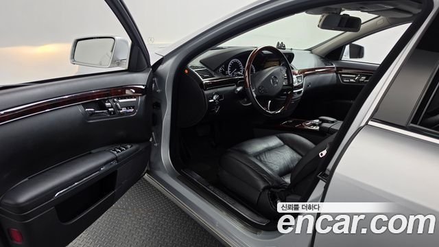 Mercedes-Benz S-Class 2011 — photo 10