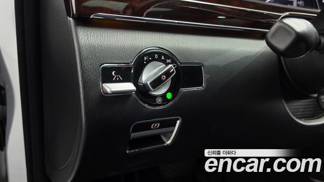 Mercedes-Benz S-Class 2011 — photo 14