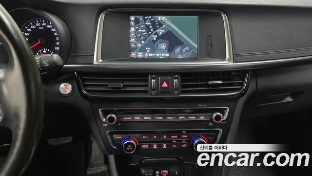 Kia K5 2016 — photo 19