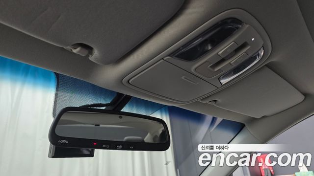 Kia K5 2016 — photo 25