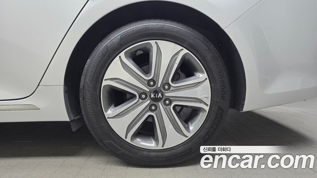 Kia K5 2016 — photo 7
