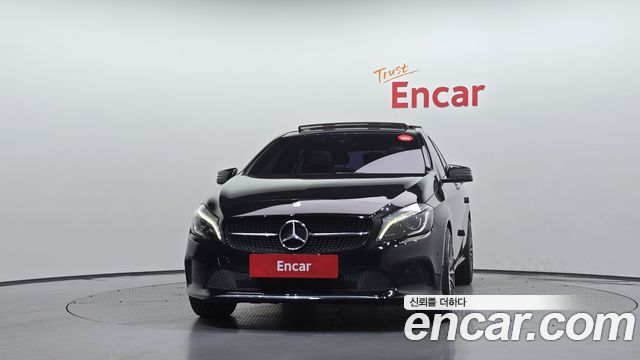 Mercedes-Benz A-Class 2017 — photo 3