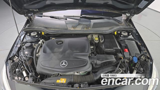 Mercedes-Benz A-Class 2017 — photo 6