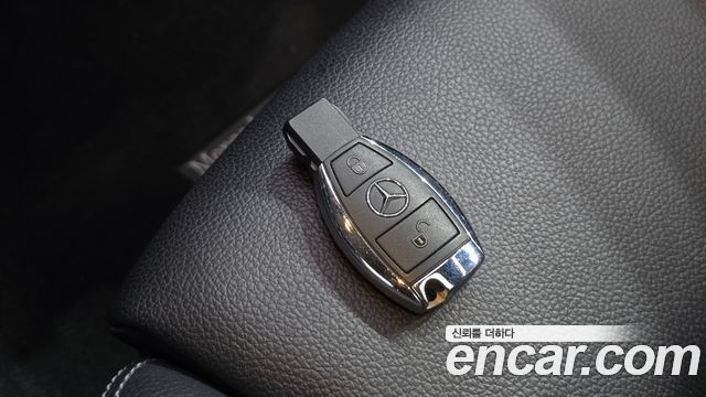Mercedes-Benz A-Class 2017 — photo 18