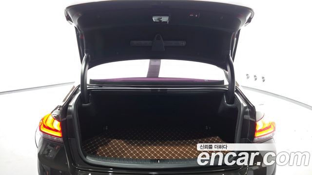Genesis G80 2017 — photo 20