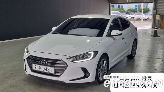 Hyundai AVANTE 2017 — photo 1