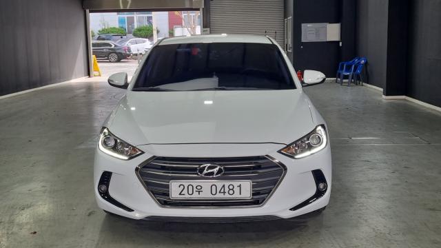 Hyundai AVANTE 2017 — photo 3