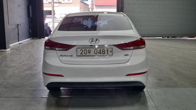 Hyundai AVANTE 2017 — photo 4