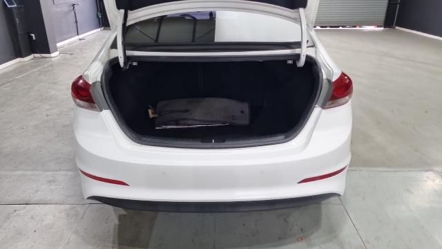 Hyundai AVANTE 2017 — photo 12