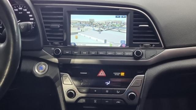 Hyundai AVANTE 2017 — photo 15
