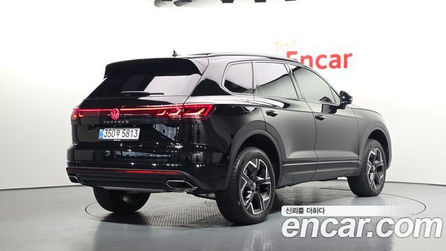 Volkswagen Touareg 2026 — photo 2
