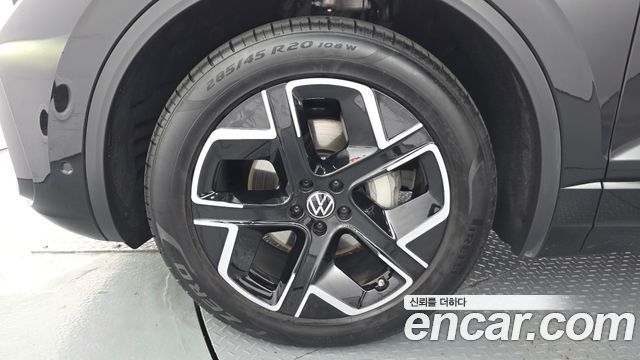 Volkswagen Touareg 2026 — photo 5