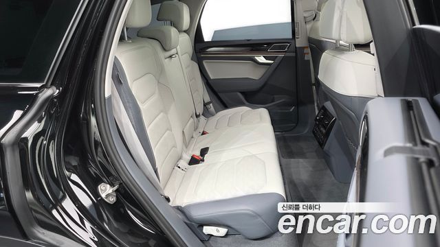 Volkswagen Touareg 2026 — photo 12