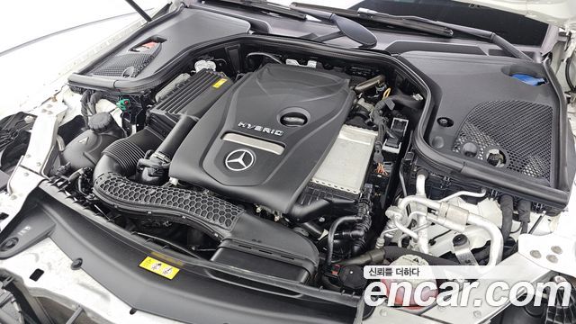 Mercedes-Benz E-Class 2019 — photo 6