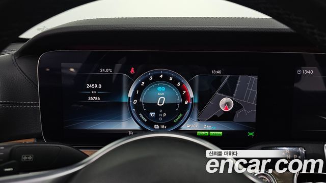 Mercedes-Benz E-Class 2019 — photo 11
