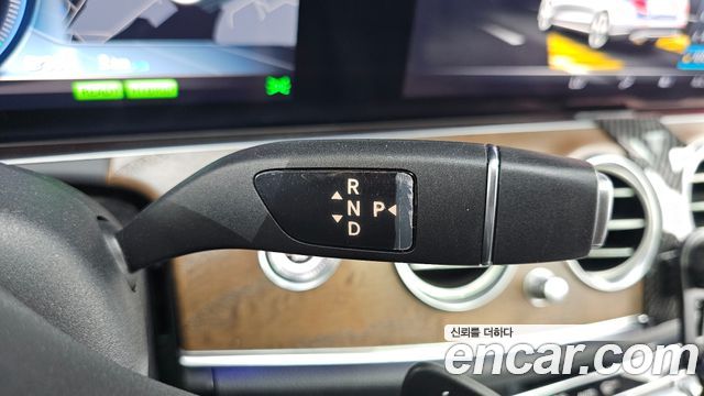 Mercedes-Benz E-Class 2019 — photo 12