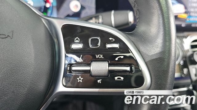 Mercedes-Benz E-Class 2019 — photo 27