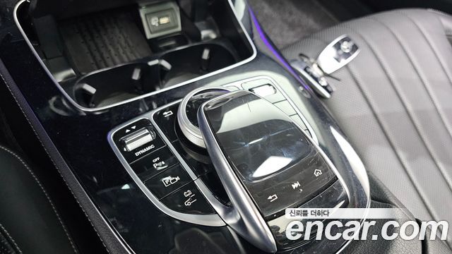 Mercedes-Benz E-Class 2019 — photo 31