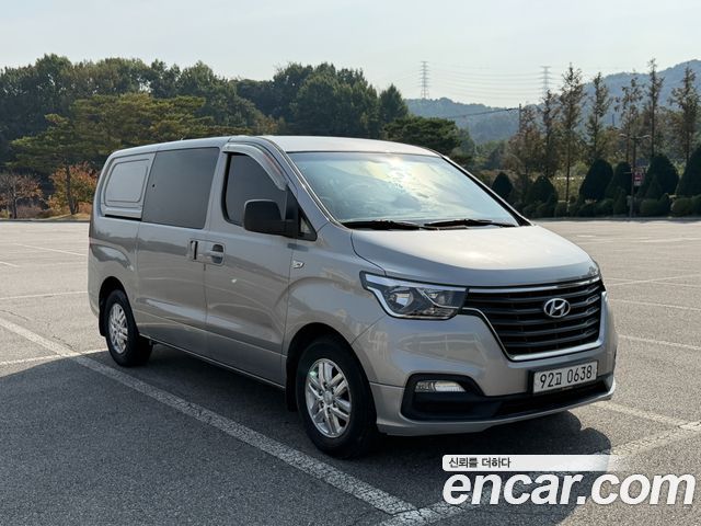 Hyundai Starex 2019 — photo 2
