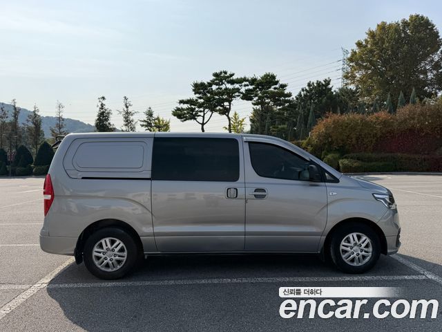 Hyundai Starex 2019 — photo 6
