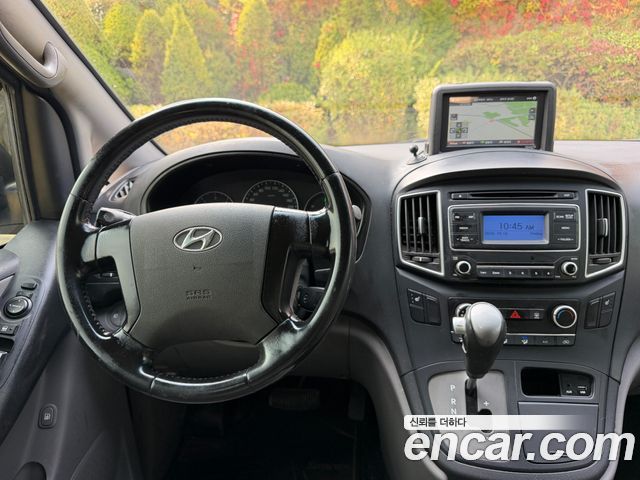 Hyundai Starex 2019 — photo 12