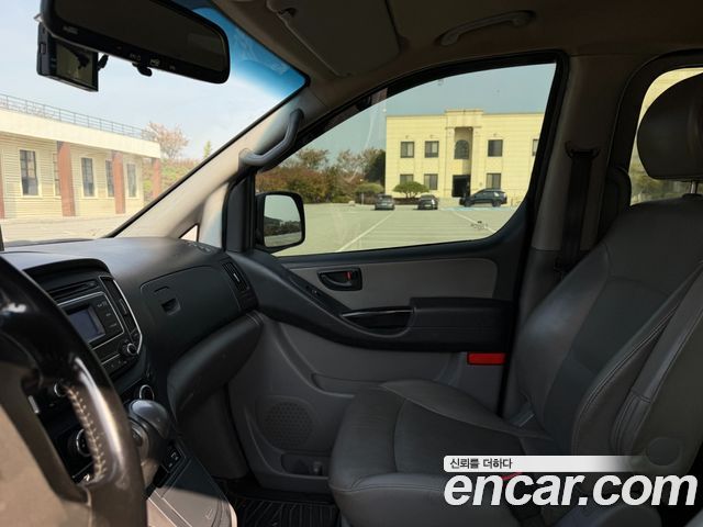 Hyundai Starex 2019 — photo 13