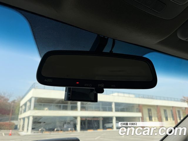 Hyundai Starex 2019 — photo 15