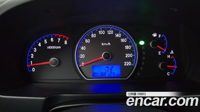 Hyundai AVANTE 2008 — photo 8