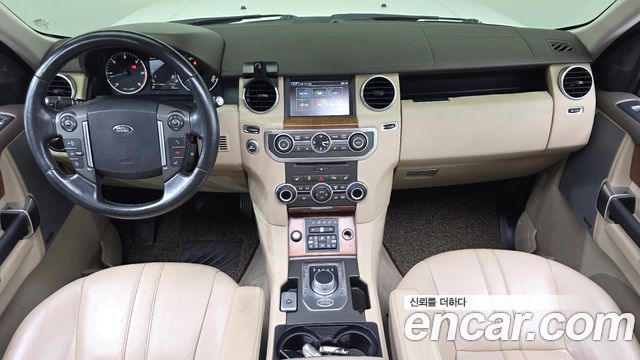 Land Rover Discovery 2016 — photo 7