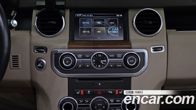 Land Rover Discovery 2016 — photo 14