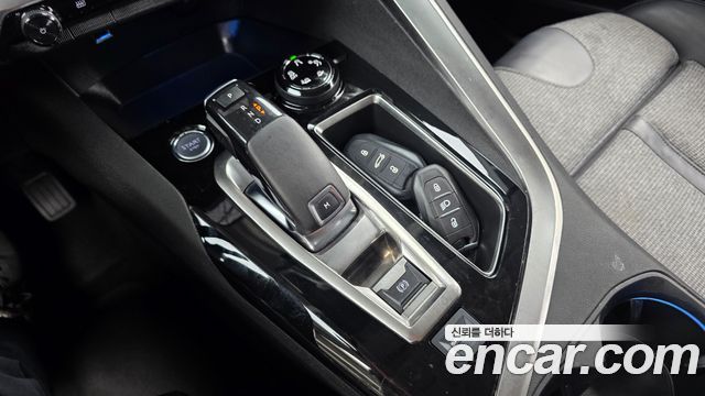 Peugeot 3008 2018 — photo 12