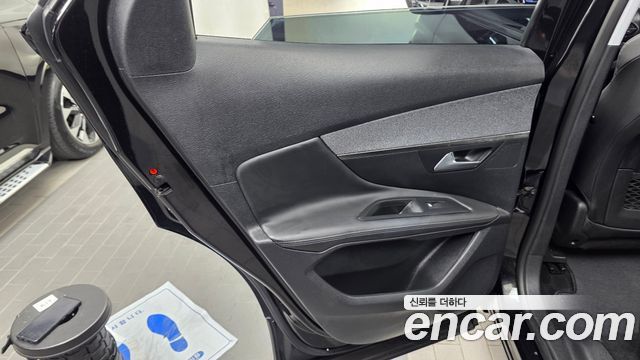 Peugeot 3008 2018 — photo 15