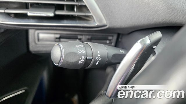 Peugeot 3008 2018 — photo 30