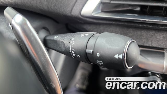 Peugeot 3008 2018 — photo 31