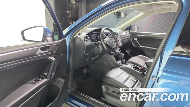 Volkswagen Tiguan 2020 — photo 13