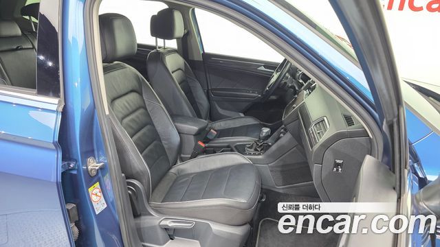Volkswagen Tiguan 2020 — photo 17