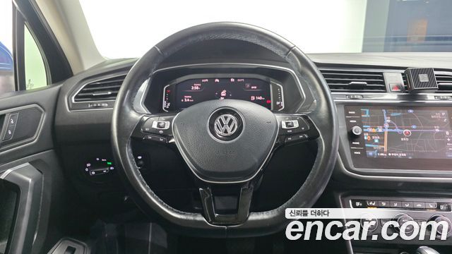 Volkswagen Tiguan 2020 — photo 19