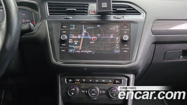 Volkswagen Tiguan 2020 — photo 20