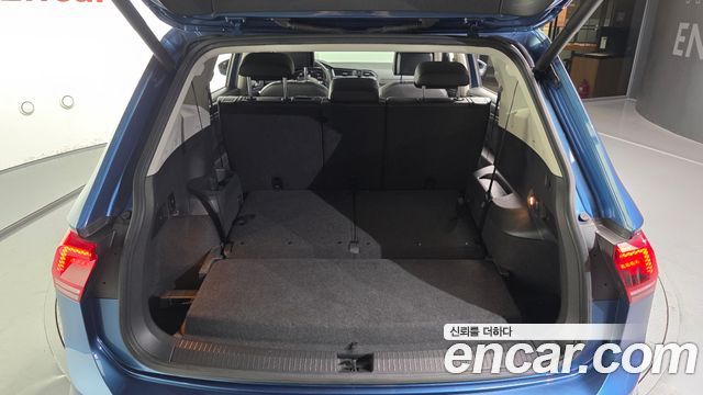 Volkswagen Tiguan 2020 — photo 26
