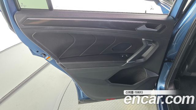 Volkswagen Tiguan 2020 — photo 15