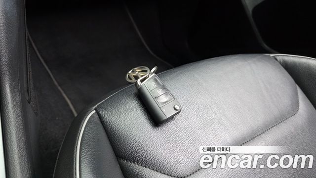 Volkswagen Tiguan 2020 — photo 32