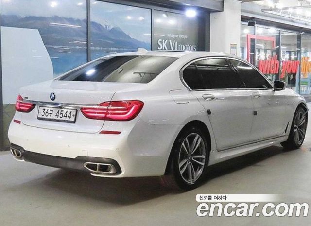 BMW 7-Series 2018 — photo 4