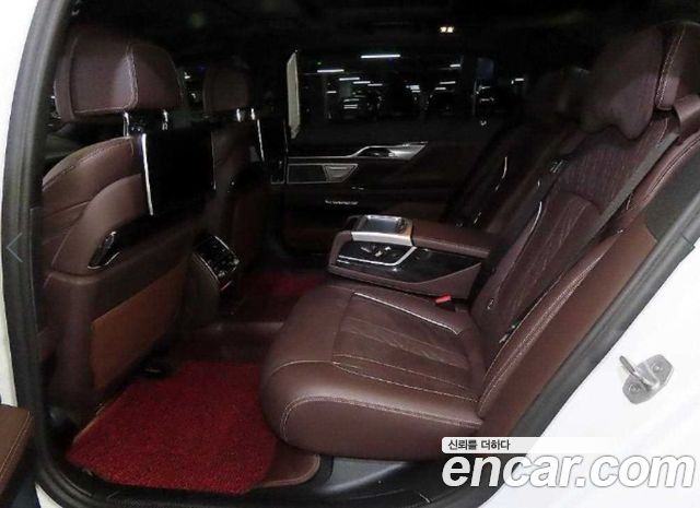 BMW 7-Series 2018 — photo 7