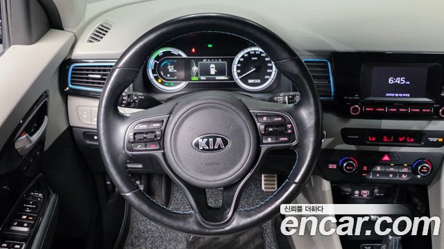 Kia Niro 2018 — photo 19