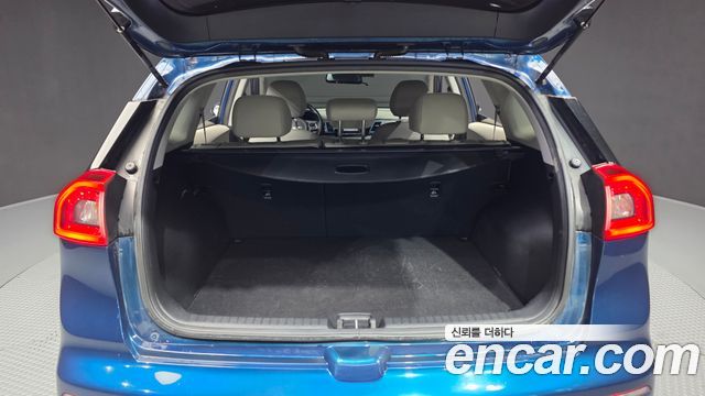 Kia Niro 2018 — photo 26
