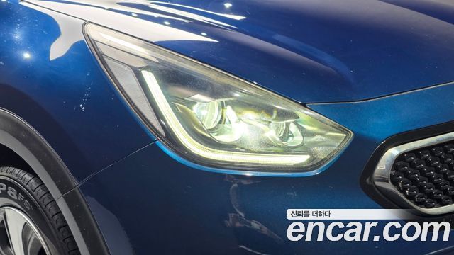 Kia Niro 2018 — photo 8