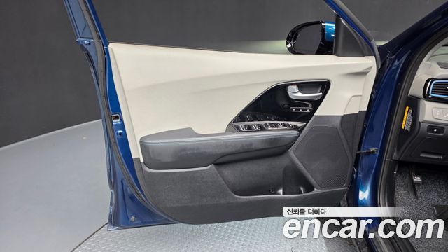 Kia Niro 2018 — photo 14