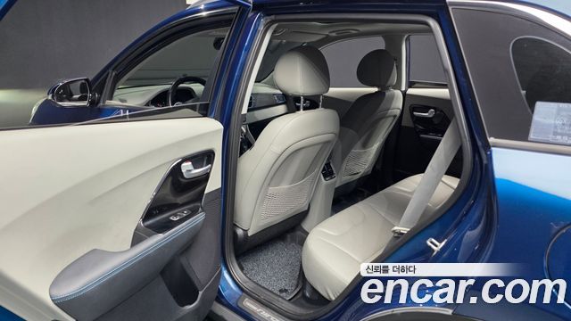 Kia Niro 2018 — photo 16